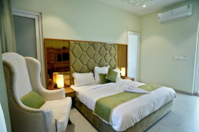Hotel Heaven Hills